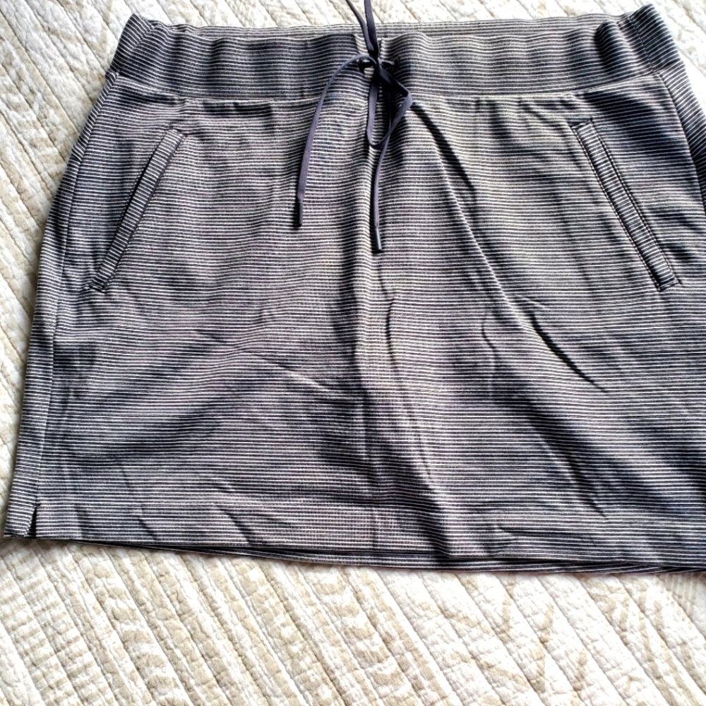 Athleta striped skort